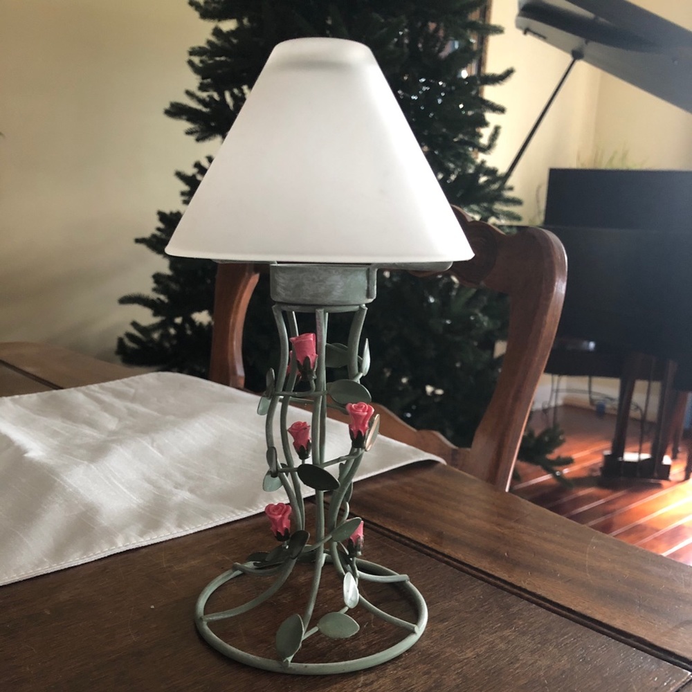 Cute dainty votive candle light.
